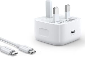 UGREEN PD 20W iPhone 16 Charger Cable Set Type C Fast Charging Adapter Cord Wall Plug with 60W USB C Cable 1M Charger Head Compatible for iPhone 16 Pro Max/16 e/15, iPad,etc