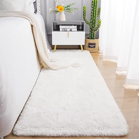 Chicrug Soft Runner, Rug for Bedroom, Living Room, 60 x 180cm Plush, Fluffy, Shaggy, Lint-Free Rug for Nursery, Girls' Room, Home Decoration, Cream-Colored